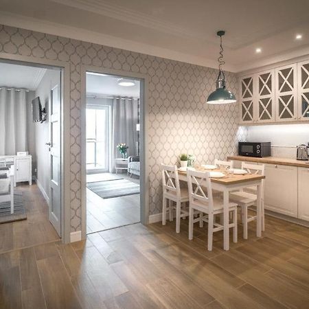 Cztery Oceany 808 Apartment กดัญสก์ ภายนอก รูปภาพ